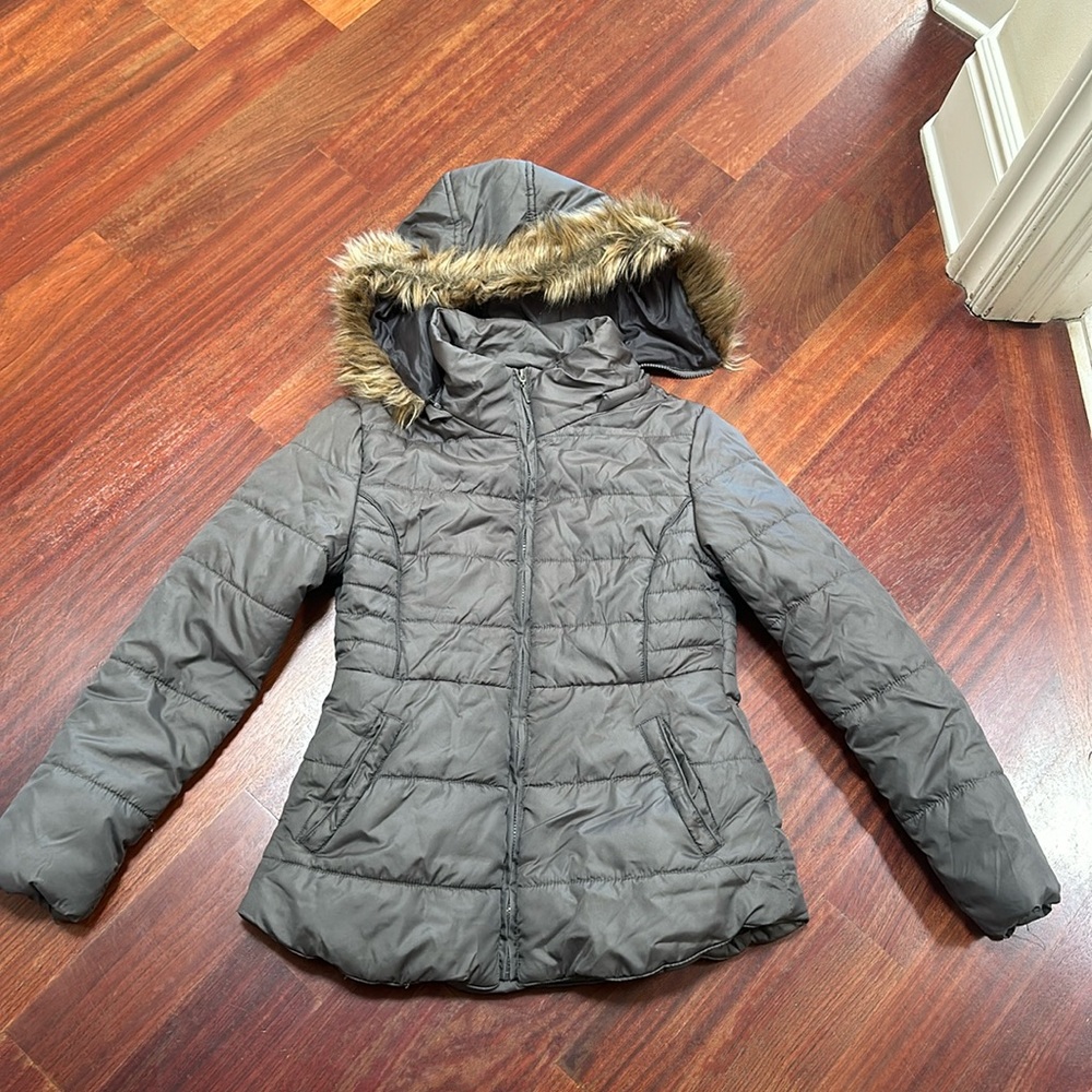 Fur edge hood (removable) grey parka jacket. Rampage size Large.  Barely worn.